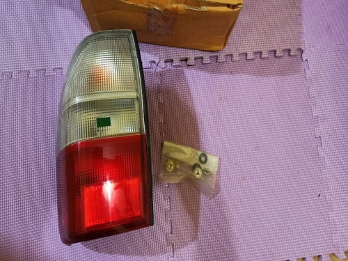 LAMP KIT COMBINASI LH MR954575 